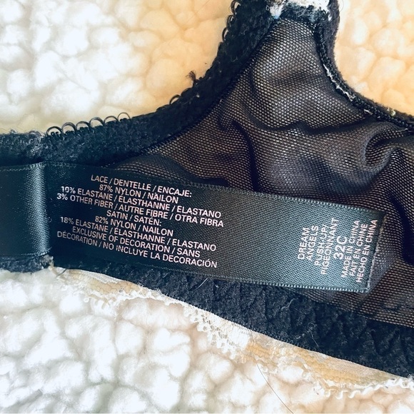 Victoria's Secret Bras, Size 32C, Dream Angels, Push-Up, Padded, Lace - Picture 4 of 12